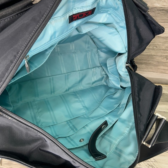 Tumi Shoulder Diaper Bag Black Nylon Pockets Large Zip Double Handles Briefcase - Picture 9 of 12